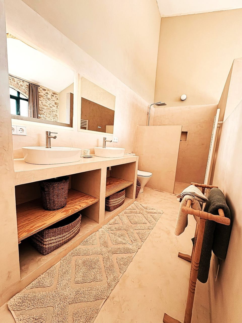 Mimosa Lodge Bed and Breakfast in Baix Empordà