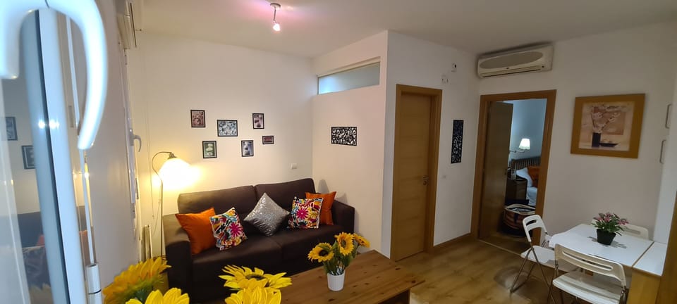 Basic Apartment | Living area | Flat-screen TV