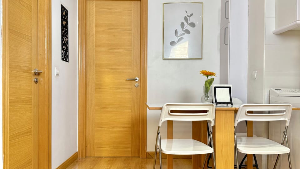 Alaia Gran Via Seasonal Living Apartment in Centro