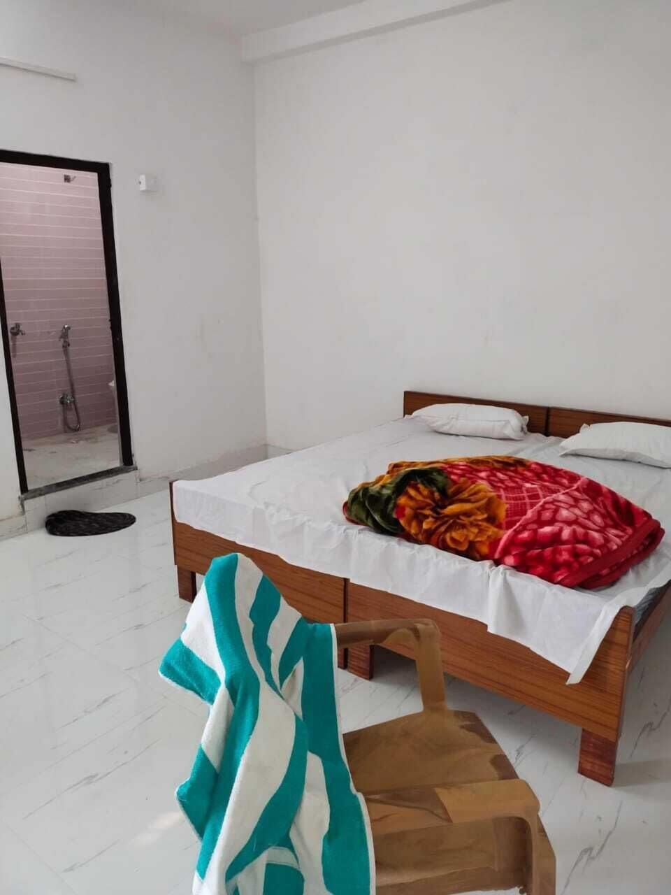 Deluxe Room | Rollaway beds, free WiFi, bed sheets