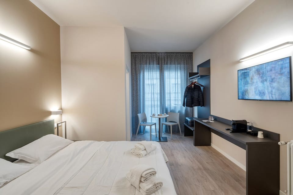 In-room safe, blackout drapes, soundproofing, free WiFi