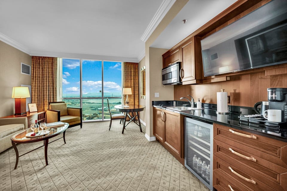 Valet Parking is Free! No Resort Fee's with Flower Rentals! NO CARPETING, all hardwood flooring!