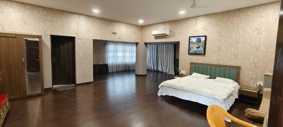2 BHK Villa | Desk, soundproofing, bed sheets