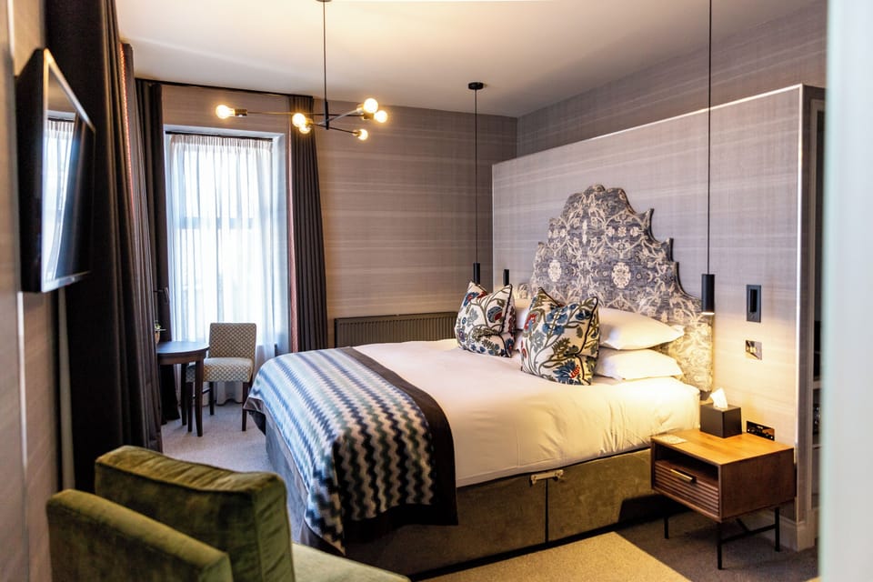 Superior Double Room | Desk, laptop workspace, blackout drapes, iron/ironing board