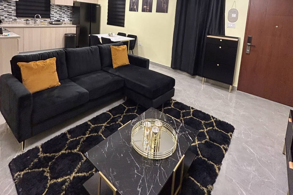 Apartment, 1 Bedroom, Accessible, Balcony | Living room