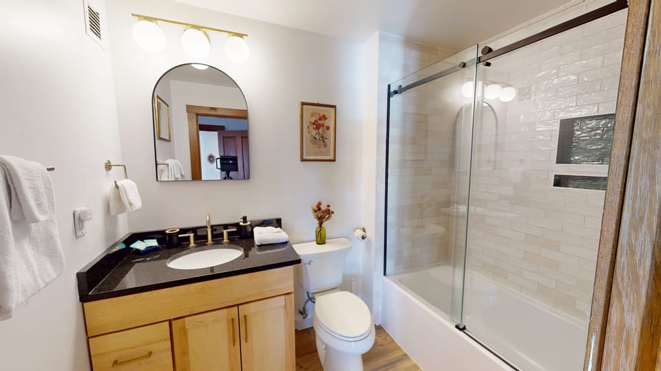 Sink, Sink Faucet, Indoors, Bathtub, Person