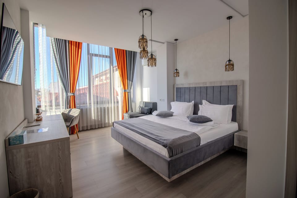Superior Double Room | Soundproofing, iron/ironing board, free WiFi