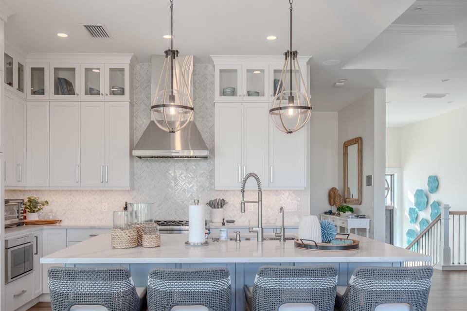House, Multiple Beds (Turtle Time) | Private kitchen | Oven, toaster