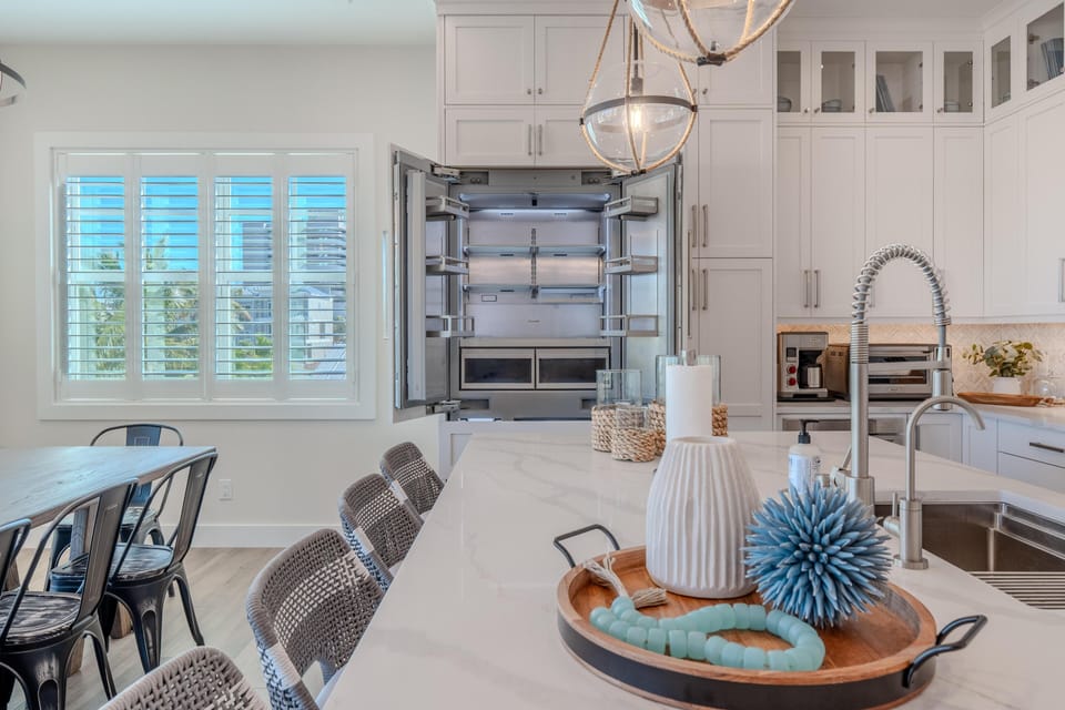 House, Multiple Beds (Turtle Time) | Dining