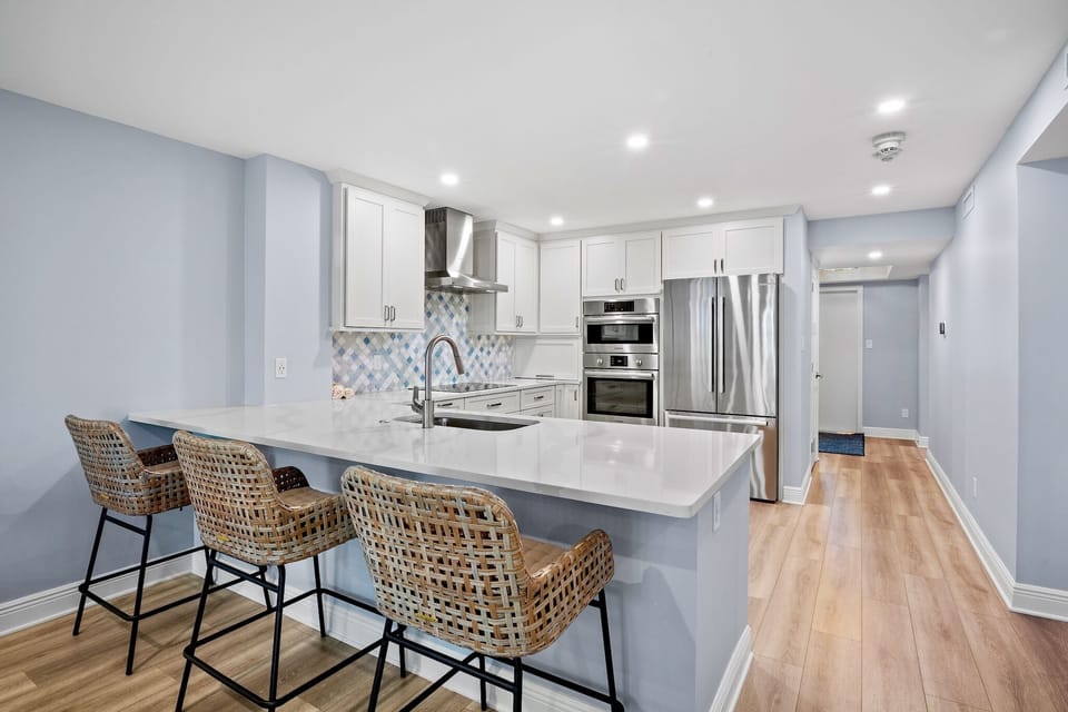 Gulf and Bay Club B110 by Tropical Sands Accommodations