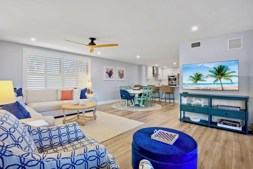 Gulf and Bay Club B110 by Tropical Sands Accommodations