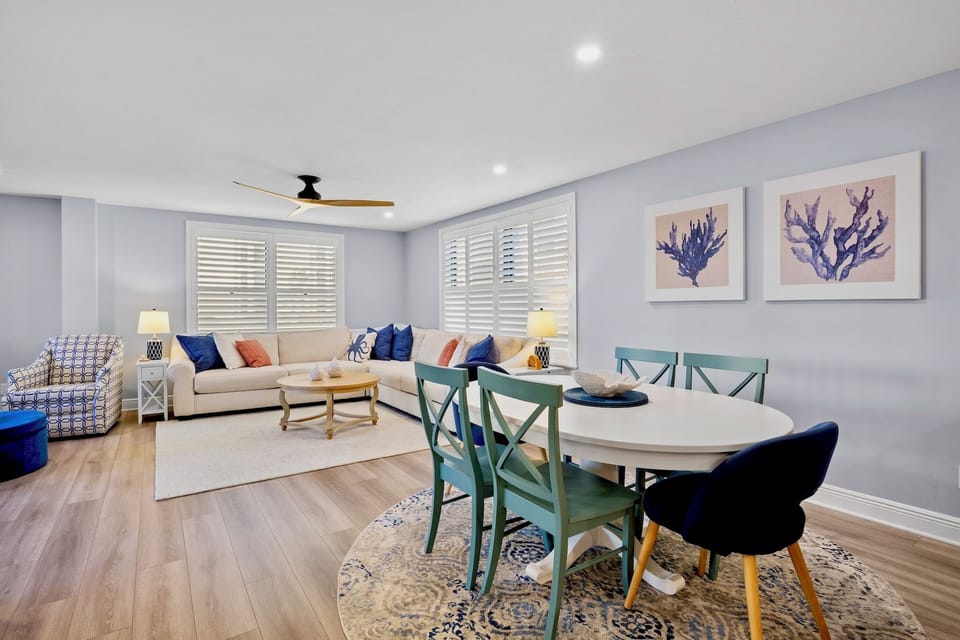 Gulf and Bay Club B110 by Tropical Sands Accommodations