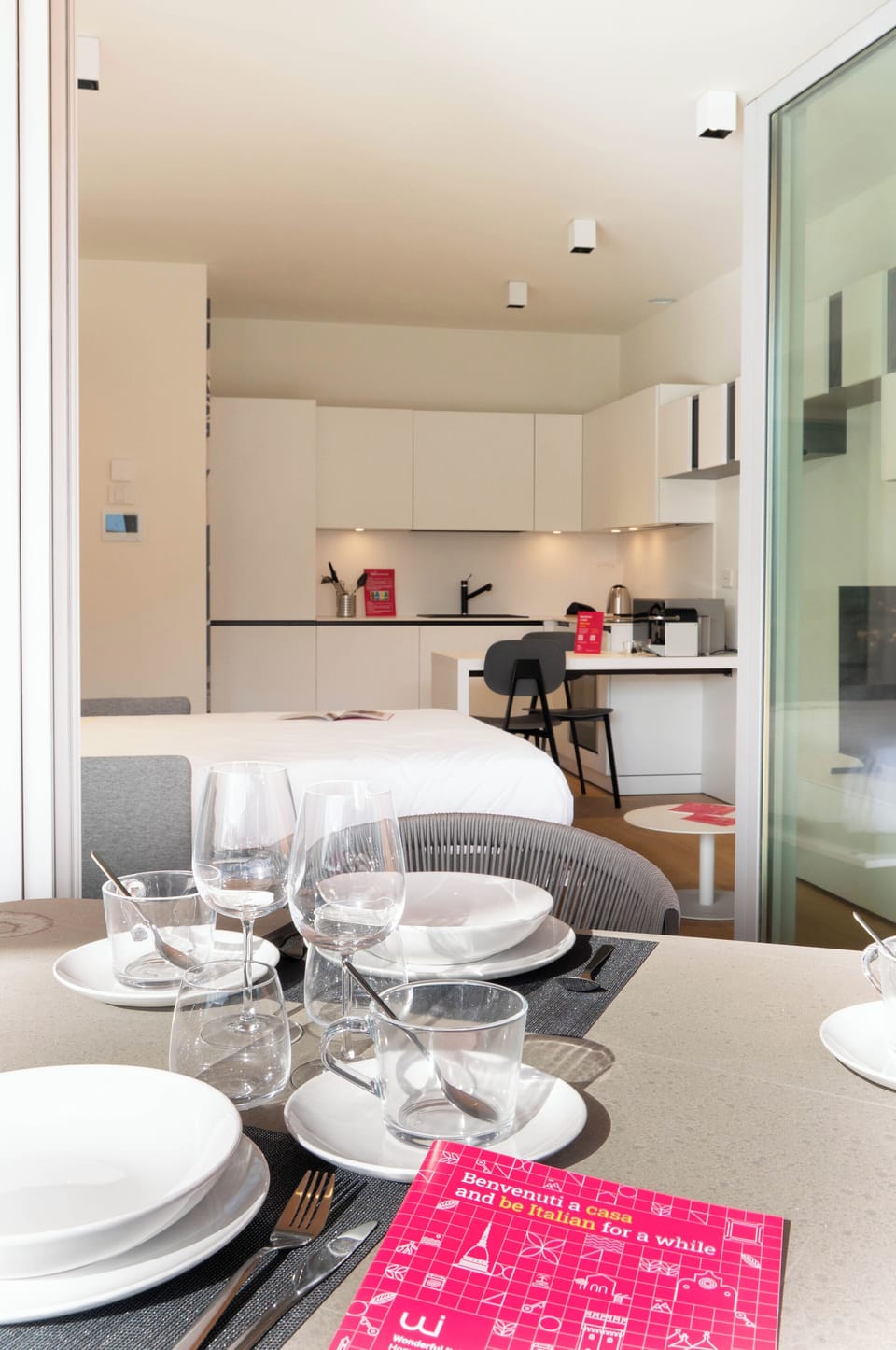 Basic Studio, Balcony, Sea View | Dining room
