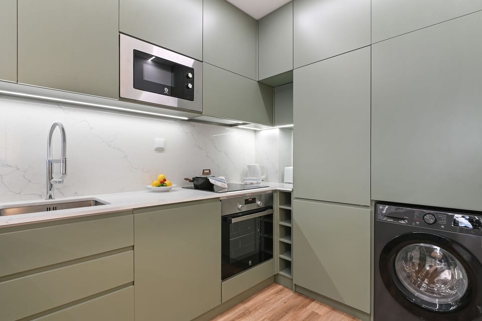 Matosinhos | Private kitchen | Espresso maker, electric kettle, dining tables