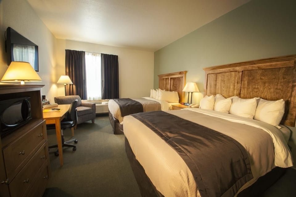 Premium bedding, down comforters, desk, blackout drapes
