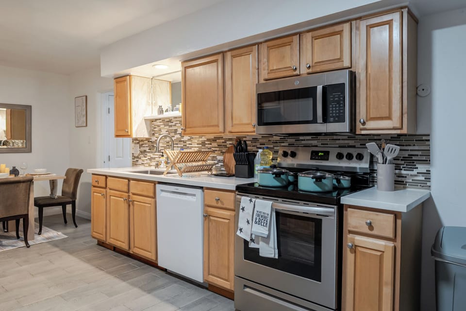 Fully stocked kitchen, ready for all your cooking needs and culinary adventures!