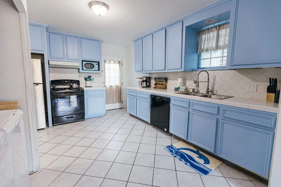 Whip up delicious meals in this charming kitchen!