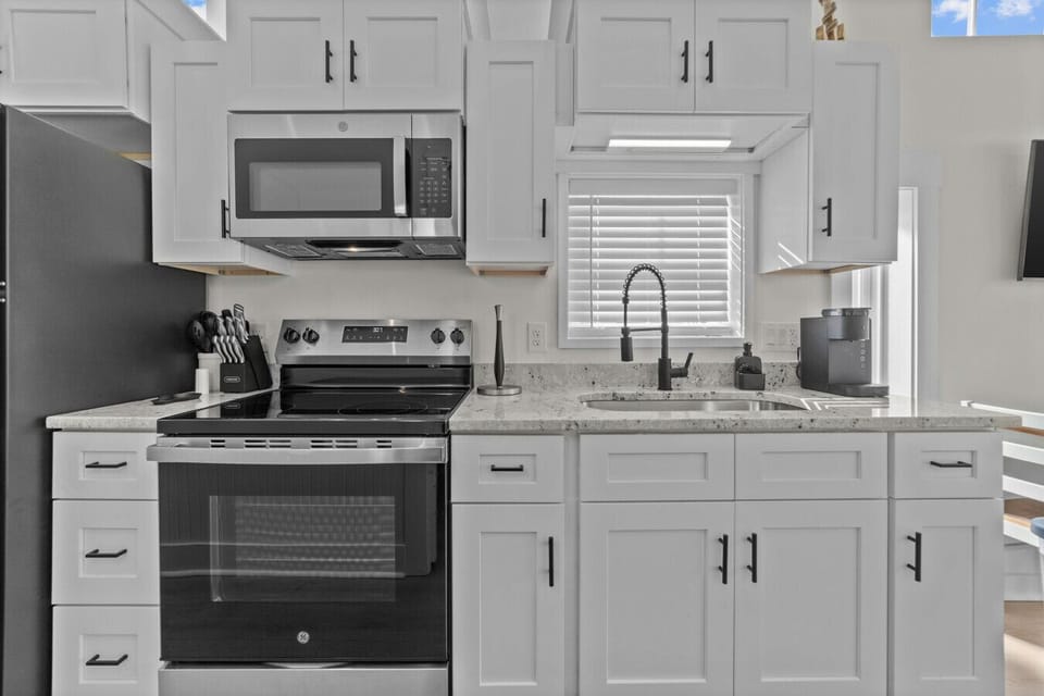 Cottage Kitchen 61