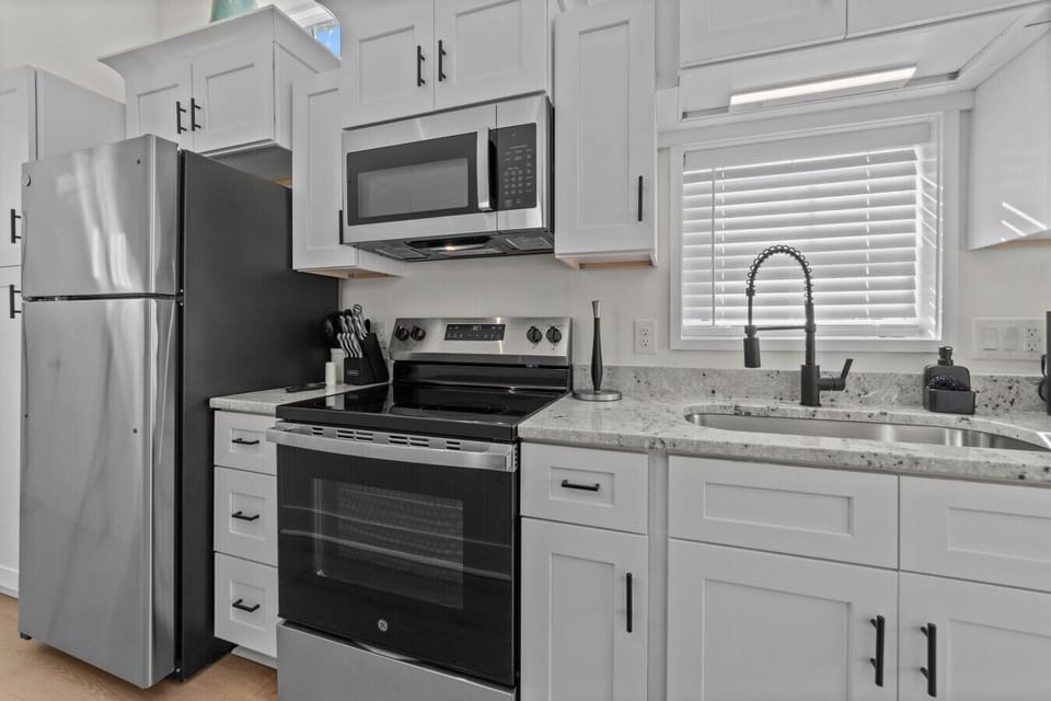 Cottage Kitchen 61