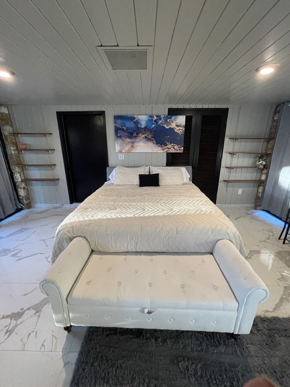 King Bed