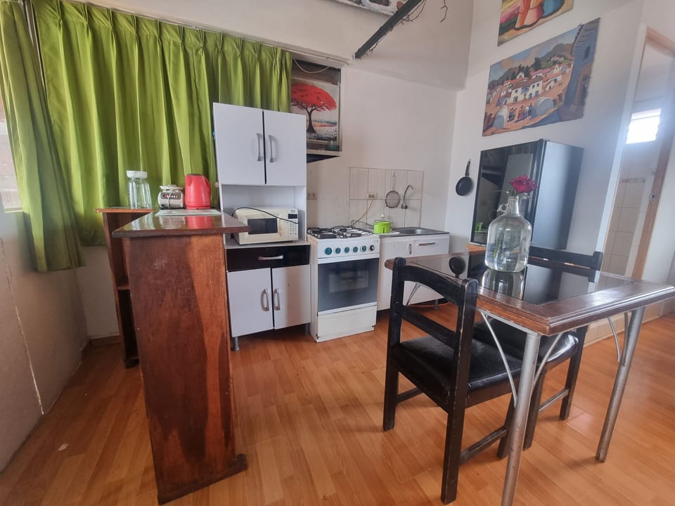 Economy Penthouse, Multiple Beds, Kitchen, Mountain View | WiFi (free)