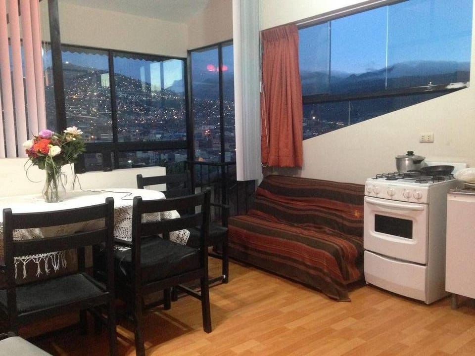 Economy Penthouse, Multiple Beds, Kitchen, Mountain View | Living area | TV