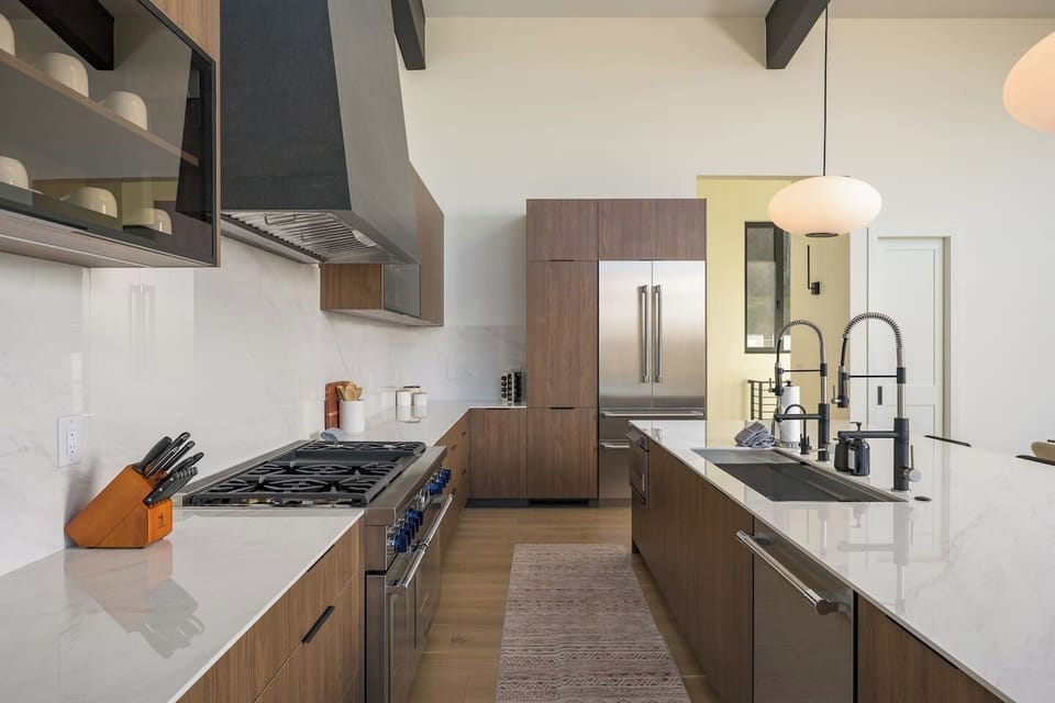 Fully equipped chef`s kitchen with high end appliances and designer finishes