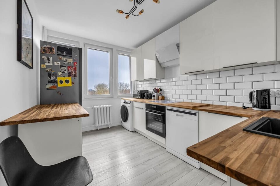 Fully Equipped Kitchen | Book Now with RENTUJEMY.COM