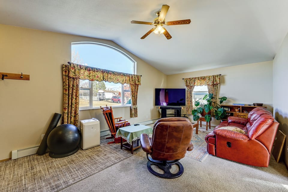 Helena Vacation Rental | 2BR | 2BA | 1 Step to Enter | 1,150 Sq Ft