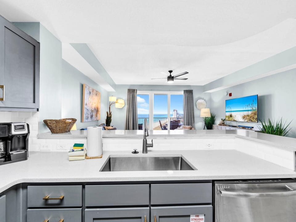 Condo, 1 King Bed with Sofa bed (Calypso 3-2003 - Sunset Bliss) | Private kitchen | Oven, toaster