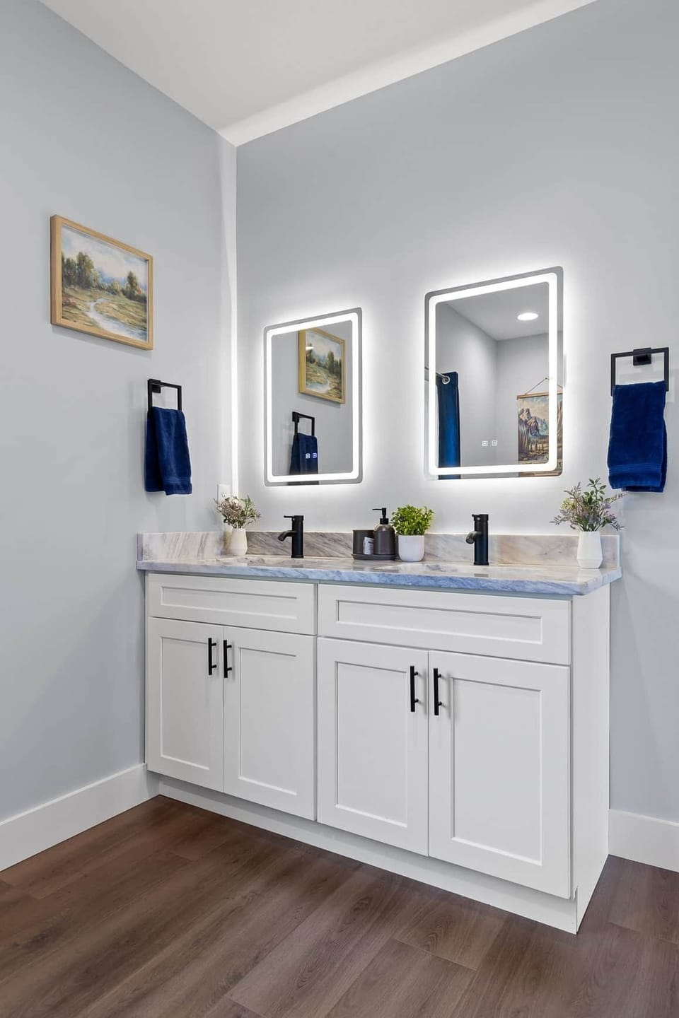 Master Bathroom with Shower Tub Combo 1