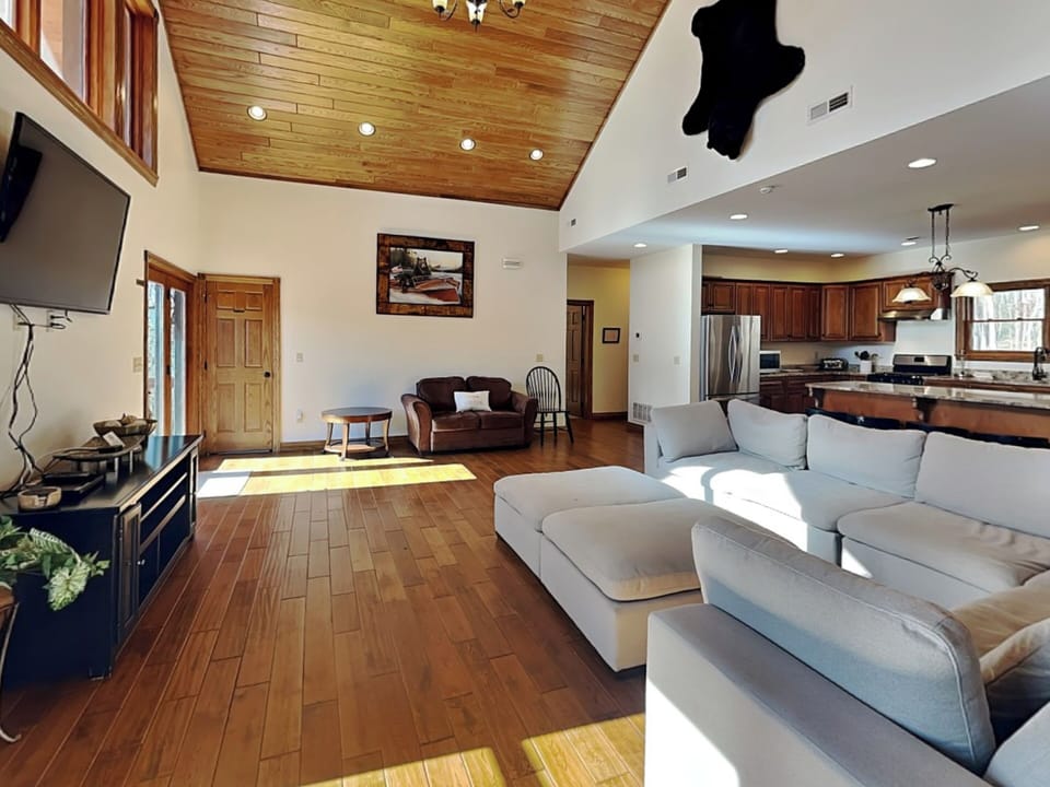 House (5 Bedrooms) | Property amenity