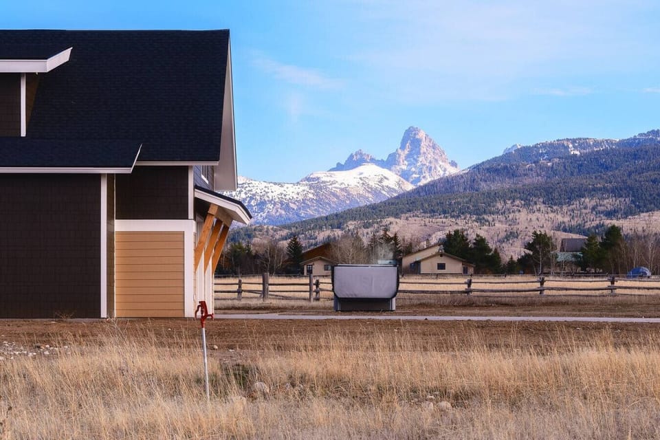 Hot tub with Teton Views