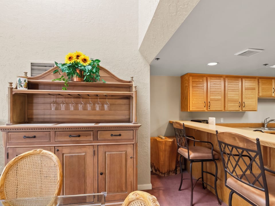 Kitchen / Dining