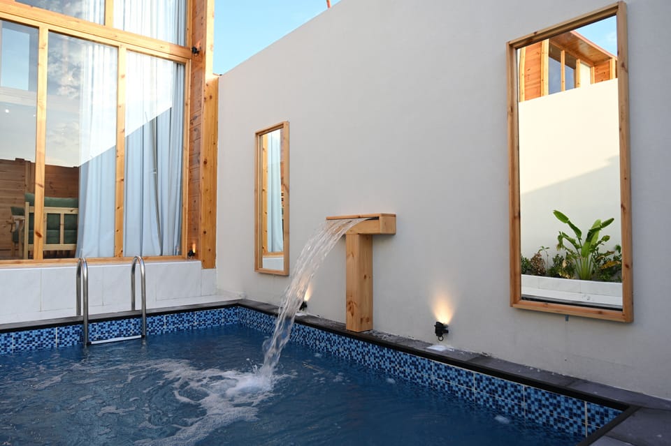 Private pool