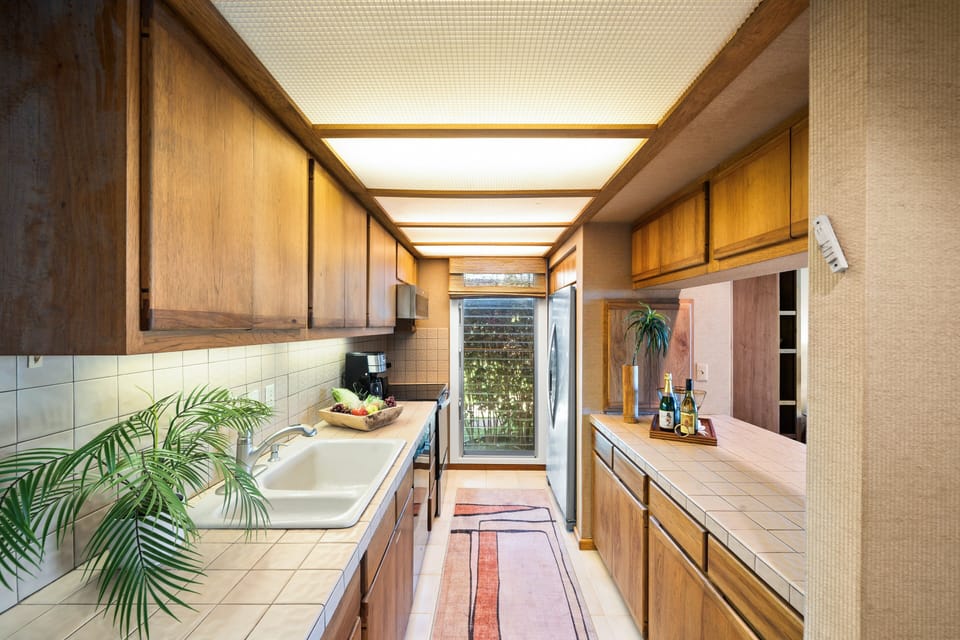 Fully equipped kitchen with stainless steel appliances for your convenience