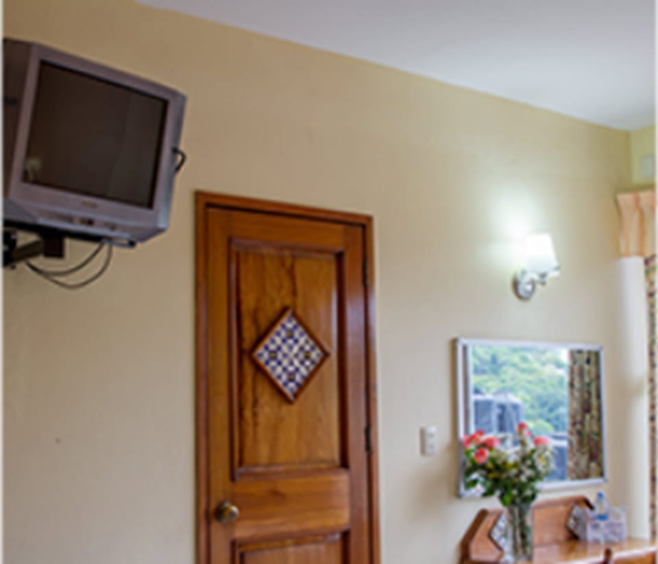 Junior Suite, 2 Double Beds | Premium bedding, free WiFi, bed sheets