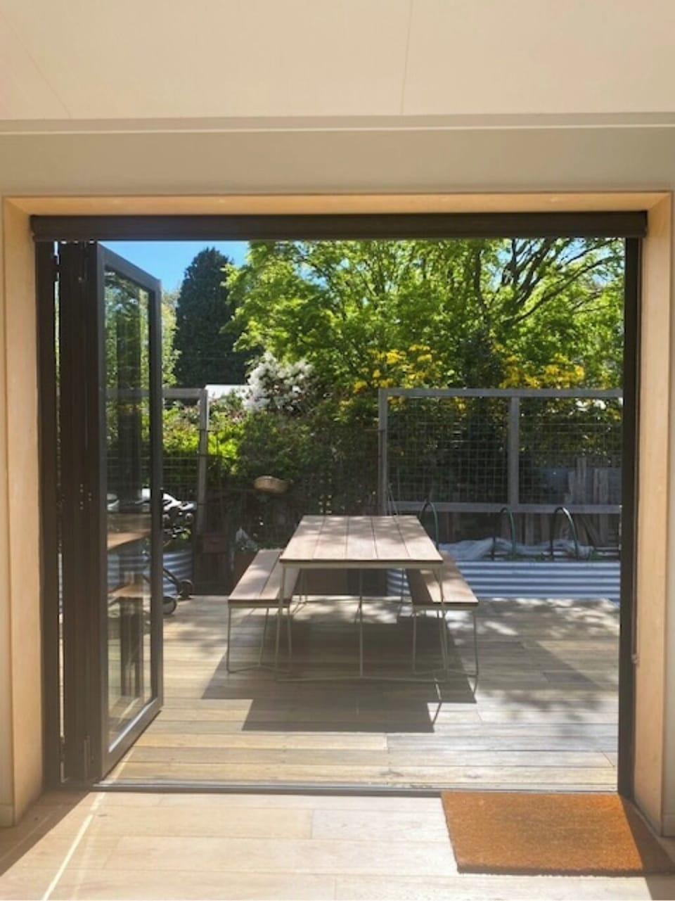 Indoor/outdoor