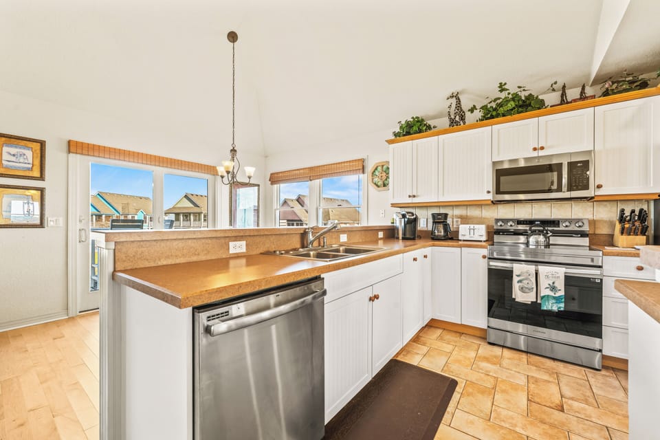 Kitchen - Top Level