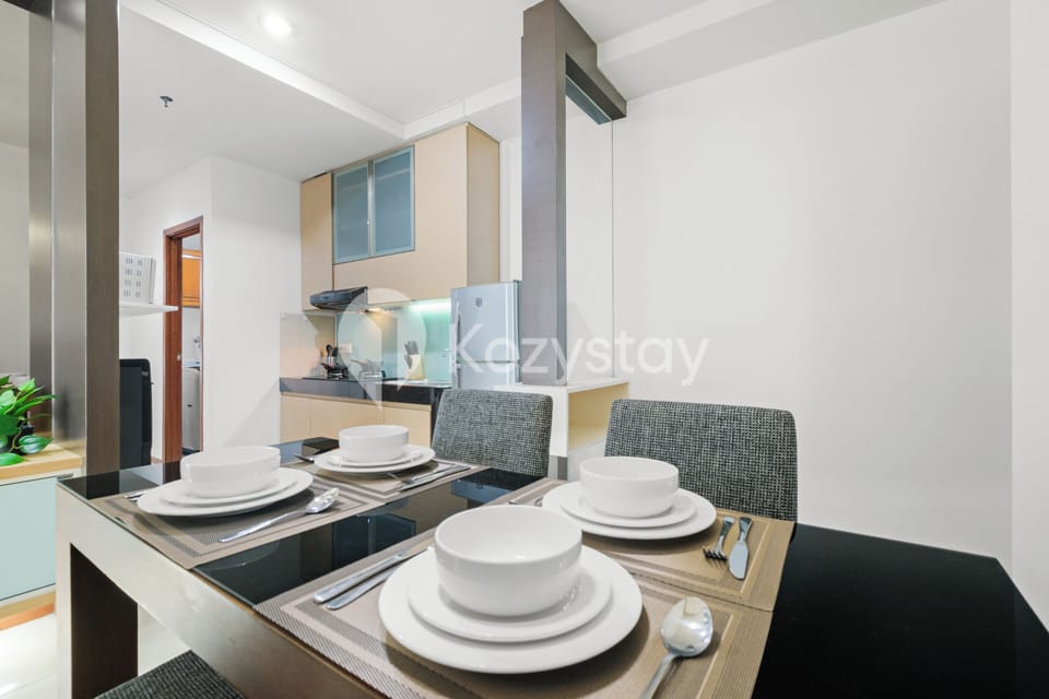 Apartment, 2 Bedrooms, City View | Dining room