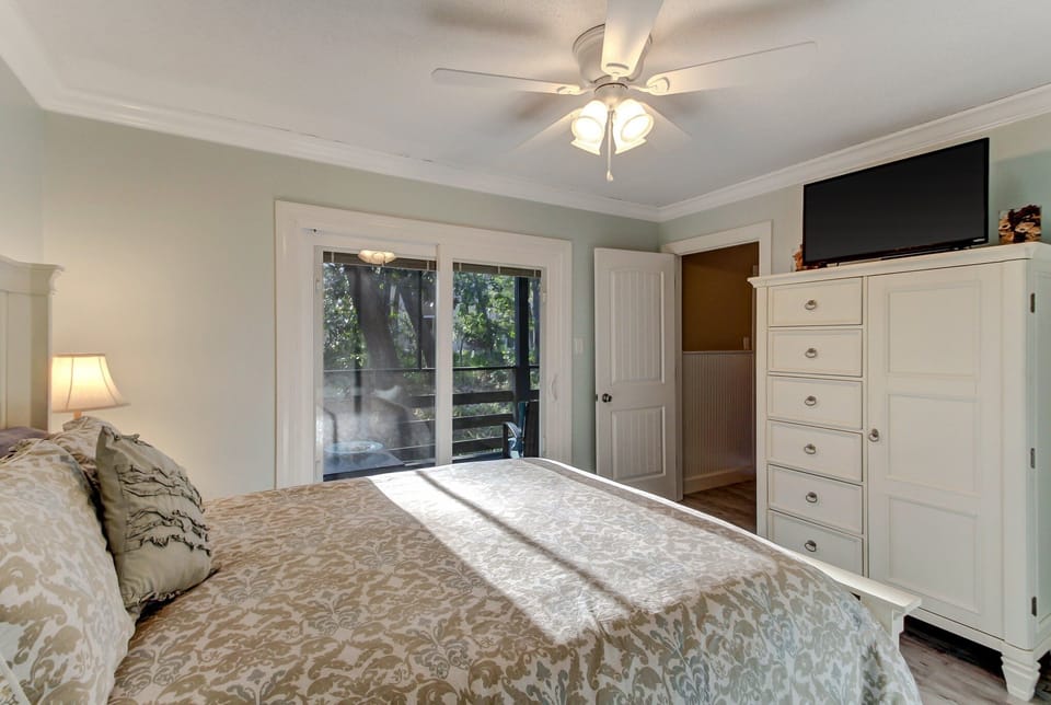 Master Queen Bed and TV