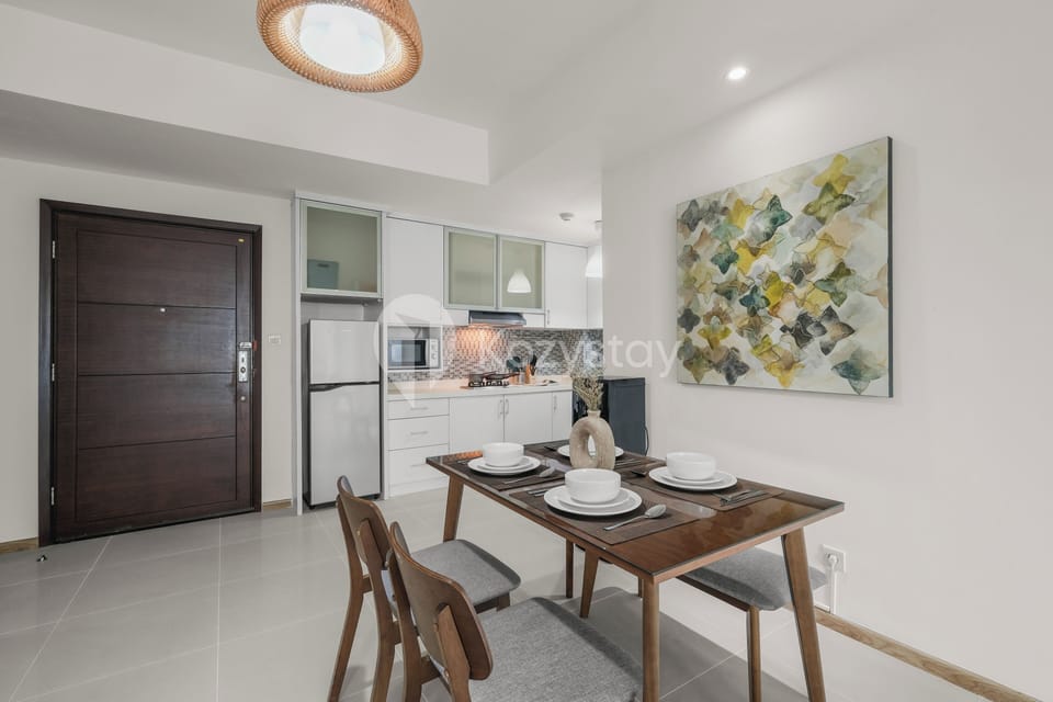 Apartment, 2 Bedrooms, City View | Dining room