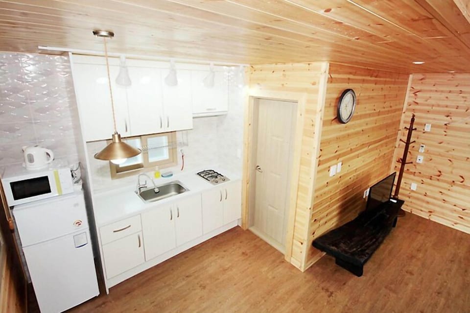 17PY Duplex Twin Room | Free WiFi