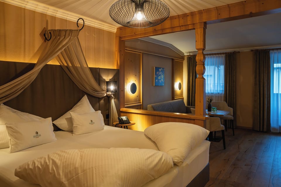 Hypo-allergenic bedding, in-room safe, individually furnished, desk