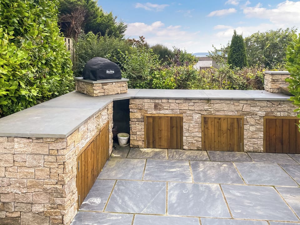 Outdoor area | Shearwaters, St Mawes