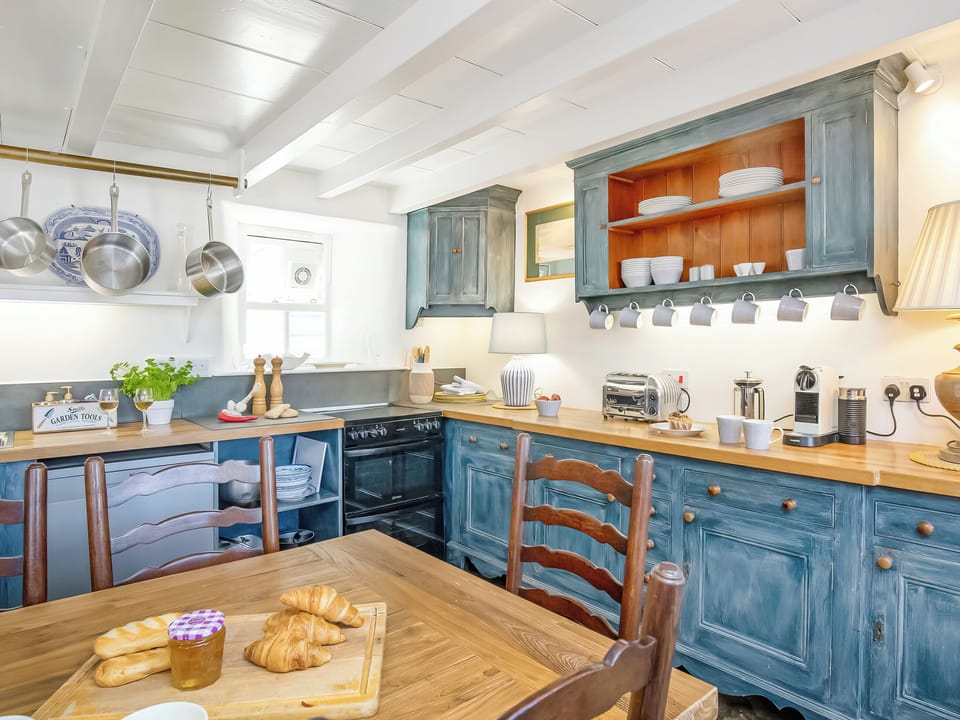 Kitchen/diner | Cellars Cottage, Portscatho