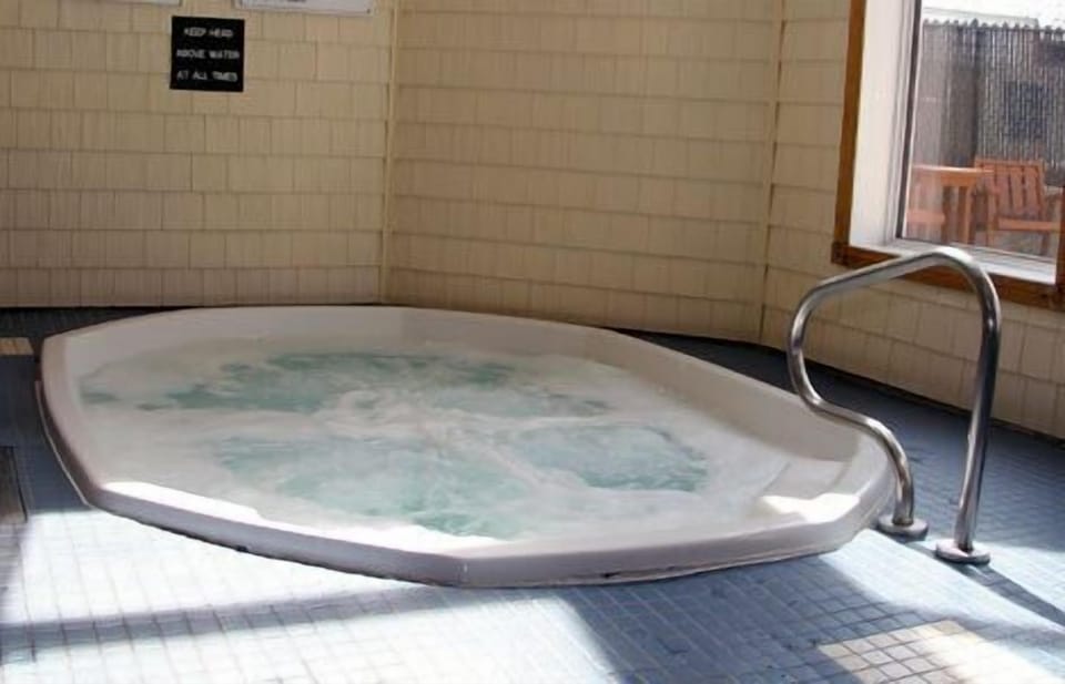 Airport Motor Inn Hotel in Winnipeg