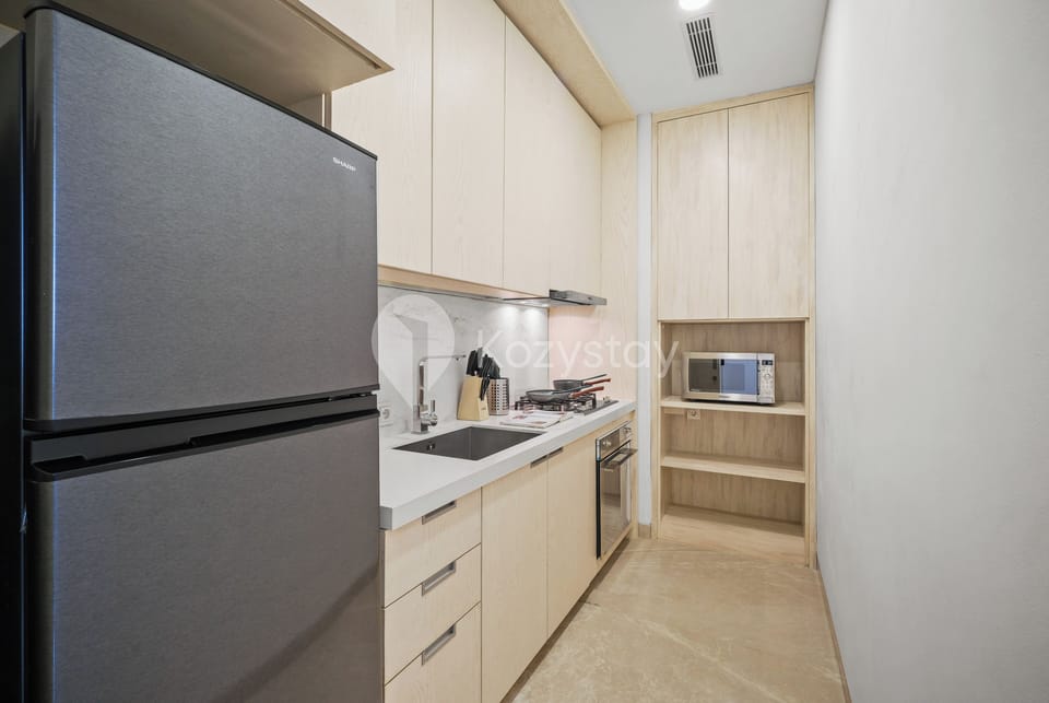 Apartment, 2 Bedrooms, City View | Private kitchen | Full-size fridge, microwave, oven, stovetop