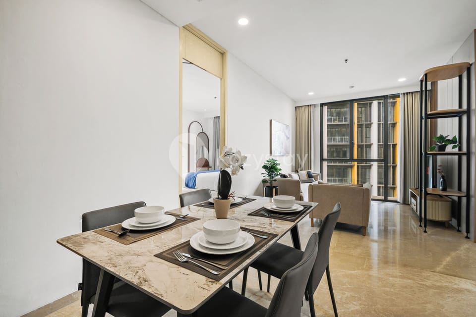 Apartment, 2 Bedrooms, City View | Dining room