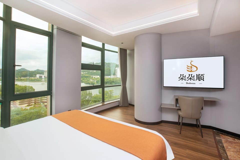 Basic Double Room, Canal View | Premium bedding, down comforters, individually decorated
